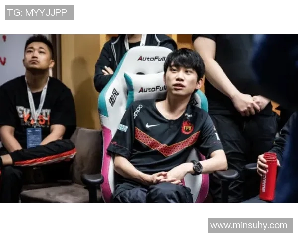 赛后分析：FPX与EDG在比赛中的耐力较量与策略对决